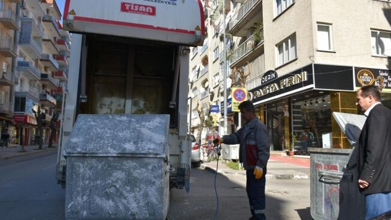 Şehzadeler Belediyesi Yaza Hazır! Çöp konteynerleri pırıl pırıl olacak