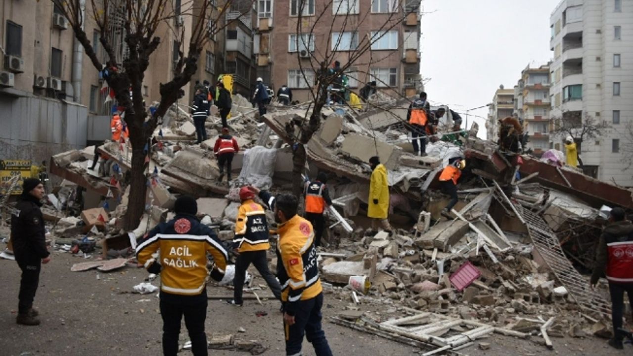 Haluk Levent duyurdu: Ahbap derneği deprem bölgesi için yola çıktı: "Yapmayın, etmeyin!"