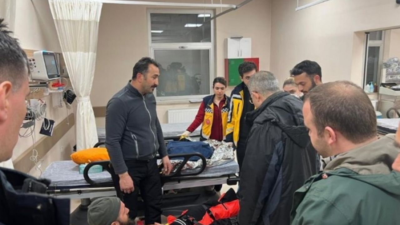 Artvin'de çığ: 2 ölü, 3 yaralı... Vali Doruk'tan yaralılara ziyaret