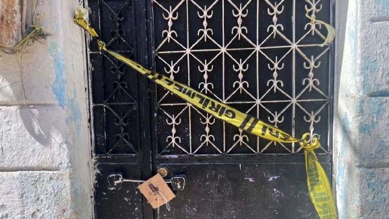 Gaziantep'te aile faciası! Eşini öldürdü, 3 çocuğunu ve komşusunu yaralayıp intihar etti