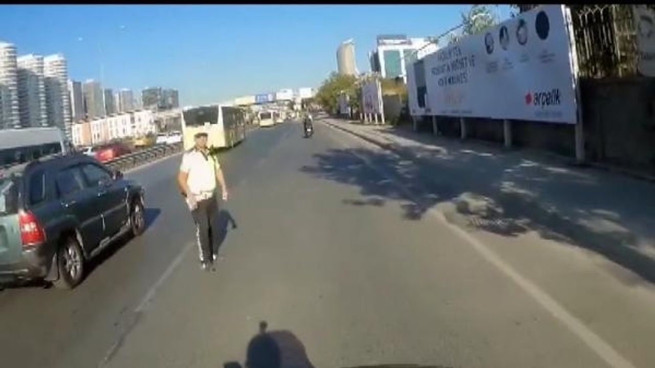 'Muhtarım' diyerek silah çekti! Polis yakaladı