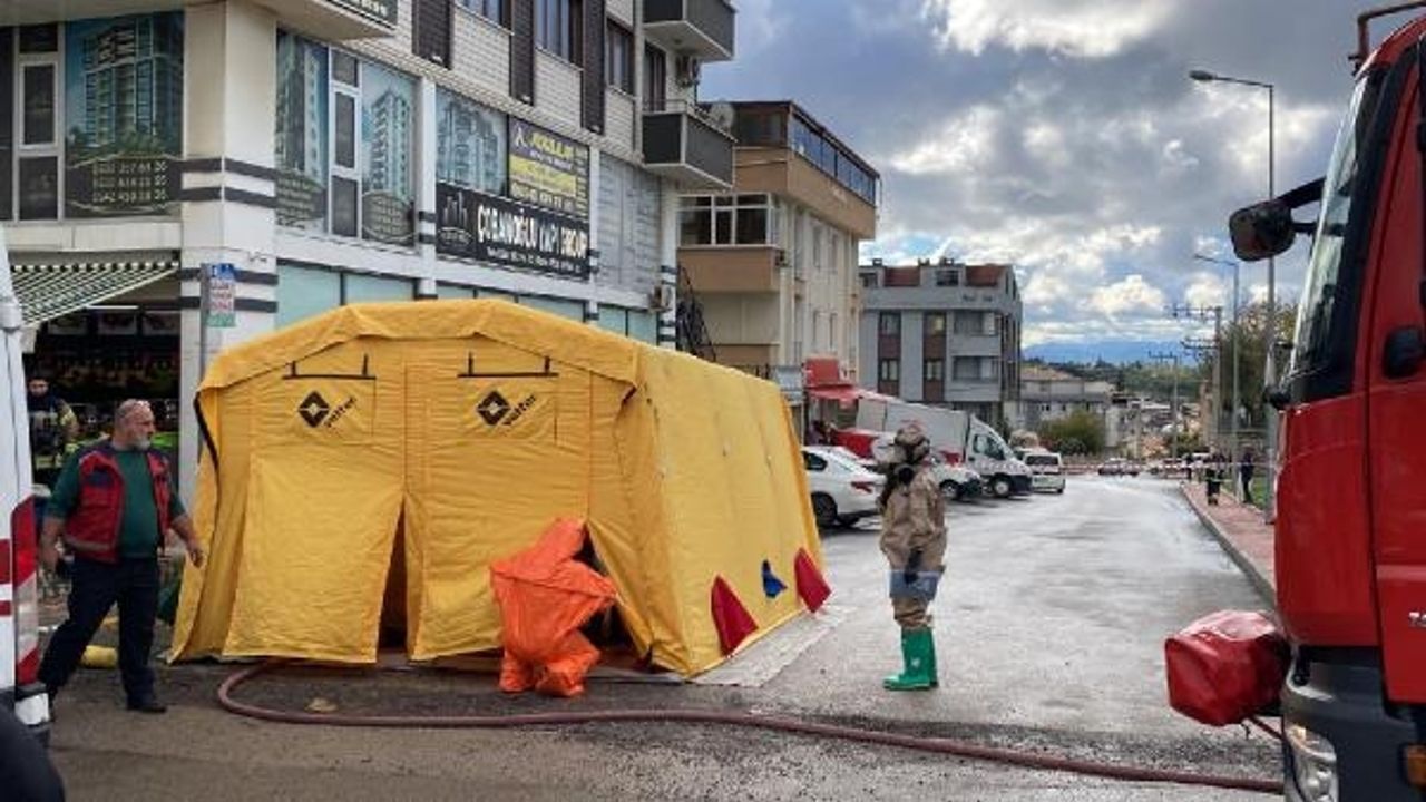 Kargo paketinde kimyasal madde sızıntısı; 4 kişi hastaneye kaldırıldı