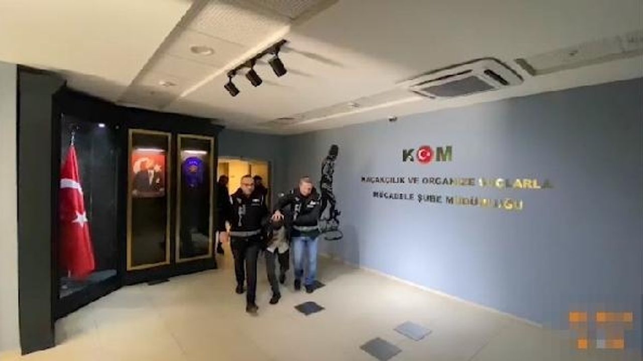 Oto tamirhanesinde silah satışına baskın; 3 tutuklama