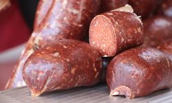 Kasapta kilosu 400 liraya satılan sucuk marketlerde bin liraya dayandı