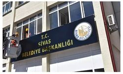 Sivas Belediyesi tabelasına 'T.C.' ibaresi eklendi