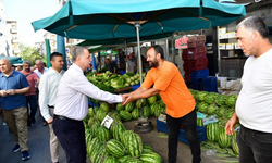 Semih Başkan pazar esnafından tam not aldı