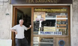 Mehmet Dede Arap prenslerine deve sütünden, Çinli kadınlara pirinçten sabun üretti