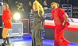 Hadise, izleyenleri büyüledi