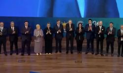 AK Parti, 24. kuruluş yıl dönümünde 9 belediye başkanını kadrosuna kattı