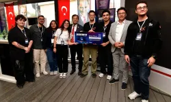 İzmir Bornovalı genç beyinler afetlere dirençli kent için kod yazdı