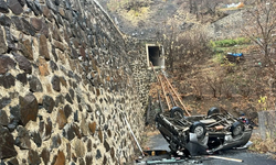 Feci Kaza: Hafif Ticari Araç 10 Metreden Uçtu, 3 Kişi Yaşamını Yitirdi