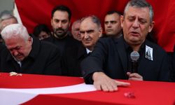 Manisa, Gülşah Durbay’a Gözyaşlarıyla Veda Etti: On Binler Sevilen Başkanı Son Yolculuğunda Yalnız Bırakmadı