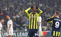Fenerbahçe evinde Aston Villa'ya tek golle mağlup oldu