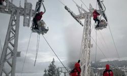 Uludağ’da telesiyej arızası paniğe yol açtı: 50 kişi havada mahsur kaldı