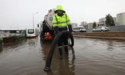 Sağanak yağışta İzmir teyakkuzda