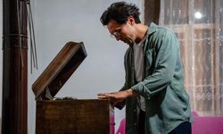 BURAK ALP YENİLMEZ GRAMAFON İLE İNGİLTERE YOLCUSU