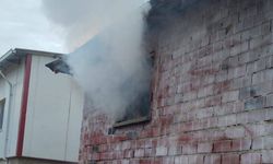 Bir Yıllık Emek Dakikalar İçinde Kül Oldu: Selendi’de Tütün Üreticisinin Evi Yandı