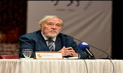 Tarihçi Prof. Dr. İlber Ortaylı Hayatını Kaybetti