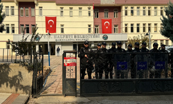 Halfeti Belediyesi’ne operasyon: Eski başkanın da aralarında olduğu 46 şüpheli adliyeye sevk edildi