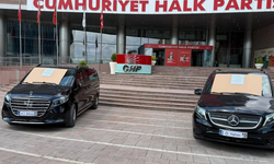 Kılıçdaroğlu döneminde dikkat çeken hamle: CHP önünde “haram araç” protestosu