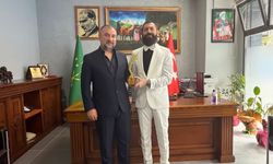 Akif Manaf’a “Demokrasi ve Barış Ödülü” Verildi