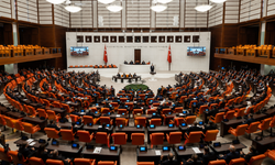 TBMM’de Yoğun Hafta: Alkol Düzenlemesi, Tarım Arazileri ve CHP Grup Toplantısı Gündemde