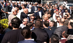 CHP'de Grup Toplantısı Krizi TBMM'ye Taşındı: Güvenlik Önlemleri Artırıldı