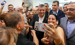 Özgür Özel'e Diyarbakır'da Coşkulu Karşılama