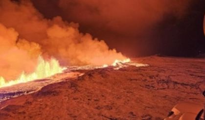 İzlanda'da haftalardır beklenen yanardağ patlaması gerçekleşti