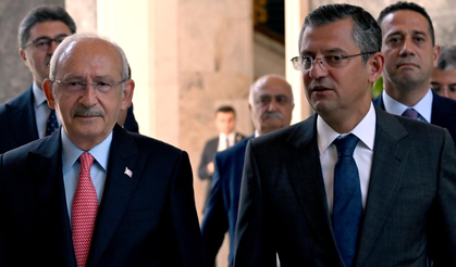 CHP'de Çifte Randevu Krizi: Aynı Saatte İki Grup Toplantısı