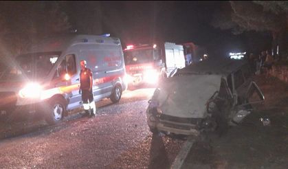 Geceyi Kana Bulayan Kaza! Selendi'de Otomobil ile Traktör Çarpıştı