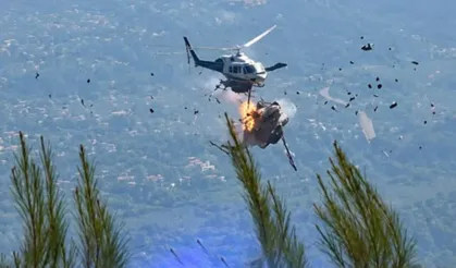 Yunanistan'da Yangına Müdahale Eden İki Helikopter Havada Çarpıştı