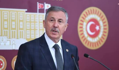 Selçuk Özdağ’dan Davutoğlu’na Sert Sözler: “Dükkân Kapatır Gibi Parti Kapattı”