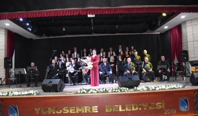 Yunusemre Halk Eğitimi Merkezinden muhteşem bahar konseri