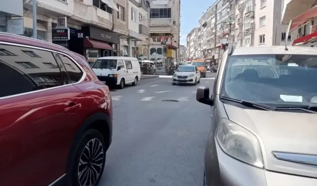 Mudanya’da gelişi güzel park eden araçlar trafiği zor durumda bırakıyor