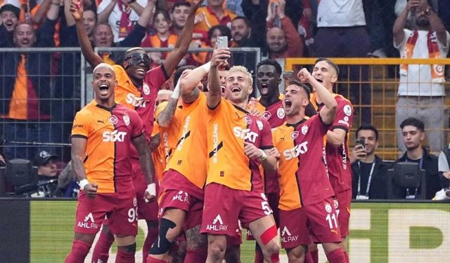 Muslera ağları sarstı, Galatasaray üst üste üçüncü kez şampiyon oldu