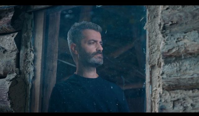 AHMET KERiM MATUR GEL YARİM
