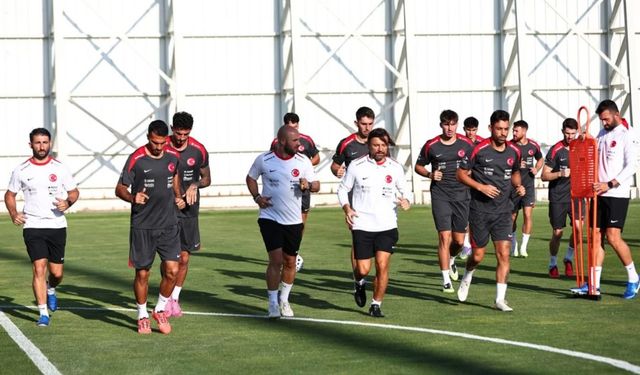 Ay-Yıldızlılar, İspanya Karşılaşmasının Hazırlıklarına Başladı