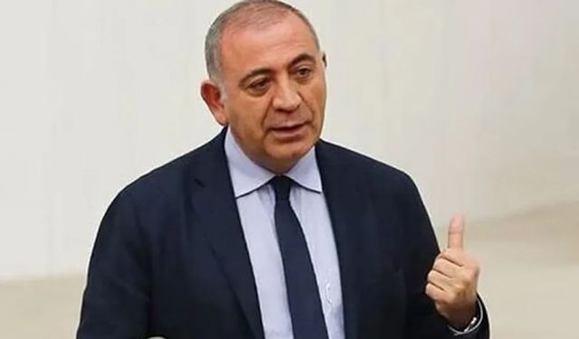 CHP’de Kayyum Krizi: 30 Kişilik Listeyle Bina Girişi Kısıtlandı