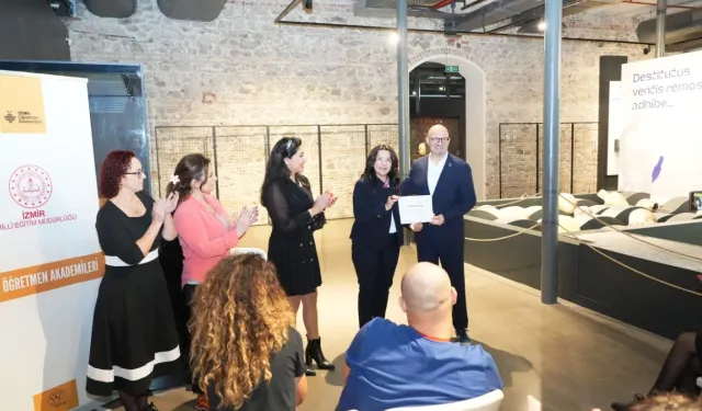 İzmir Öğretmen Akademileri'nde interaktif eğitim