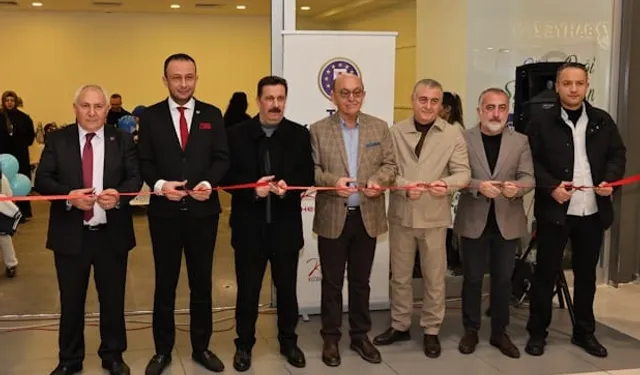 Kütahya'da yöresel lezzetler ve el sanatları görücüye çıktı