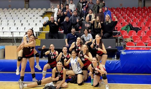 YUNUSEMRE'NİN GENÇ SULTANLARI LİDERLİĞİNİ DEVAM ETTİRDİ: 3-2