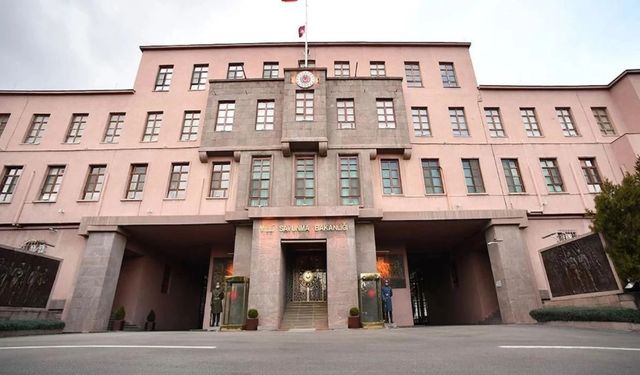 Gürcistan’daki uçak kazasında 20 asker şehit oldu: MSB isimleri açıkladı