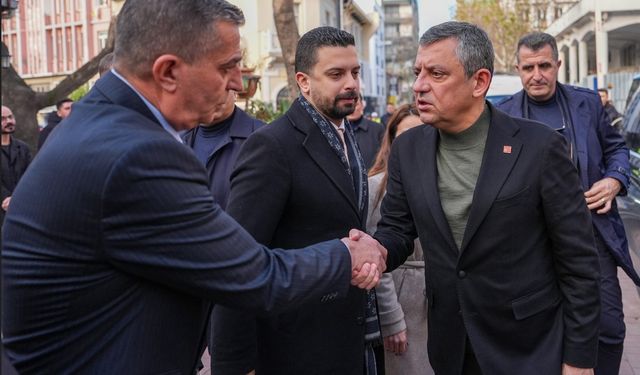 CHP Lideri Özgür Özel’den Şehzadeler Belediyesi’ne Taziye Ziyareti
