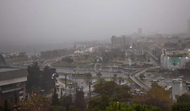 İzmir kuvvetli yağış ve fırtınaya karşı teyakkuzda