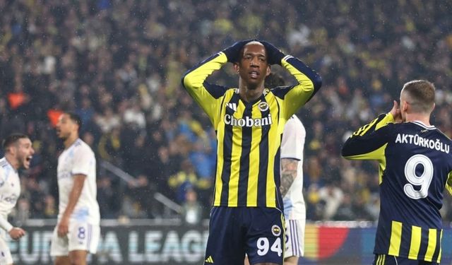 Fenerbahçe evinde Aston Villa'ya tek golle mağlup oldu