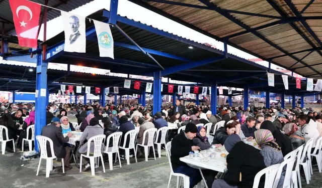 Manisa Büyükşehir'in iftar sofrası Gördes'te kuruldu