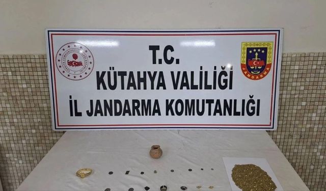 Kütahya Emet’te Tarihi Eser Operasyonu: Roma ve Bizans Dönemine Ait 17 Parça Ele Geçirildi