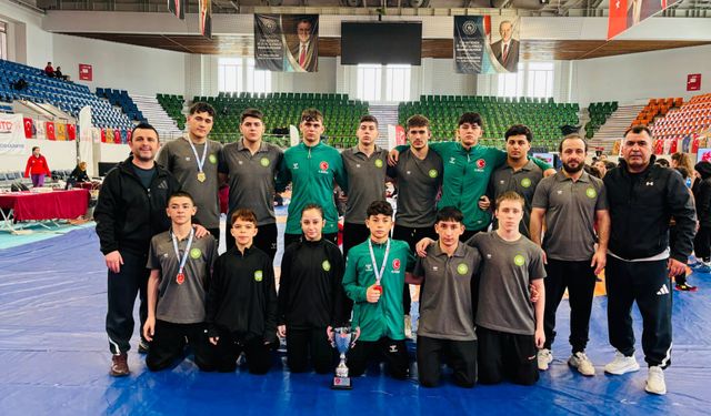 Manisa’nın Yıldızları Minderde Parladı: Türkiye Üçüncülüğü Manisa BBSK’nın