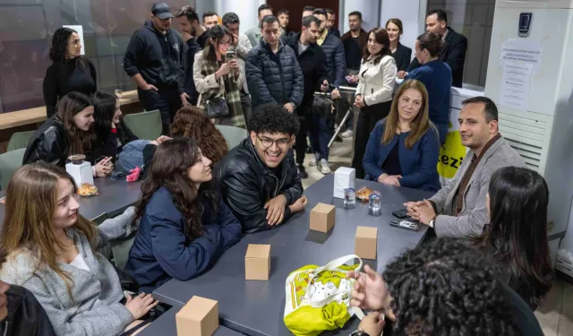 Bornova'da Gülşah Durbay Gençlik Merkezi'nde sıcak buluşma